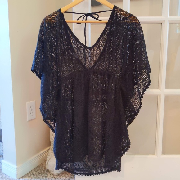 Women's Black Lace Coverup - Picture 5 of 6